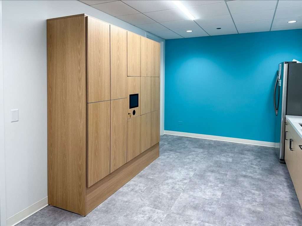 Workplace Lockers smart locker - Chicago CC
